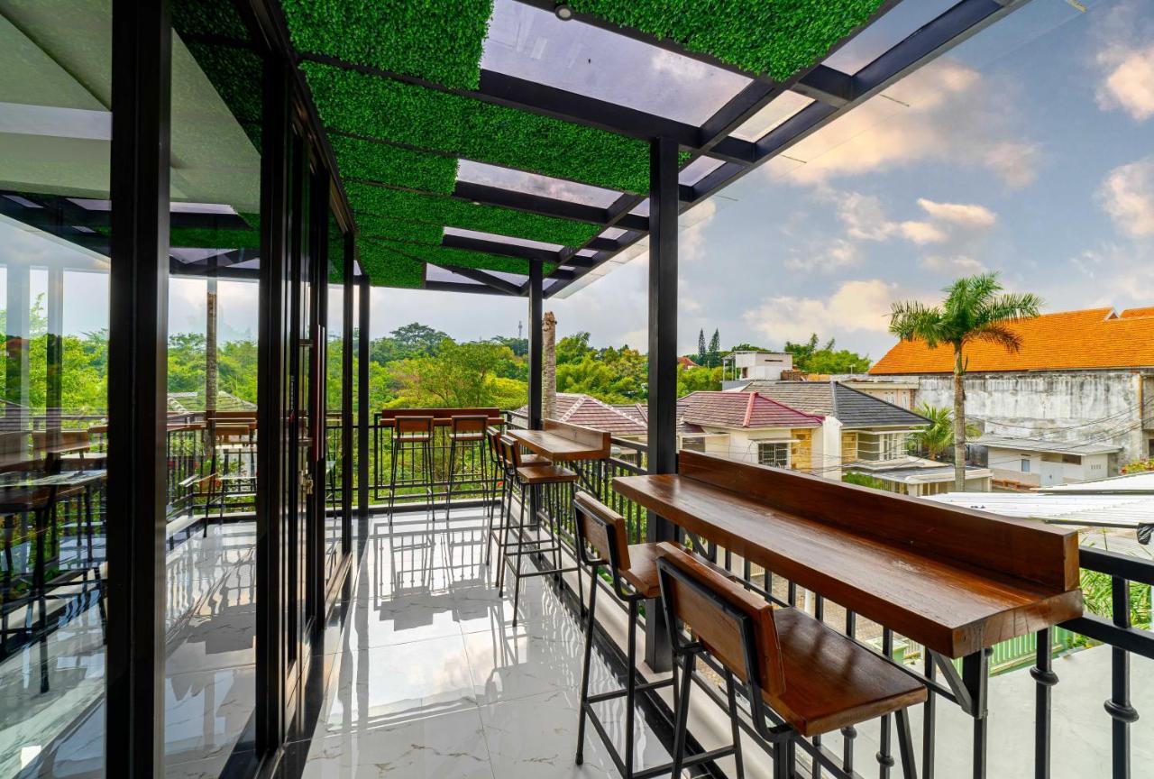 Tree Homestay Mitra Reddoorz Kasri Exterior foto